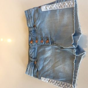 Cat & Jack jean shorts size 10-12 (L) in kids